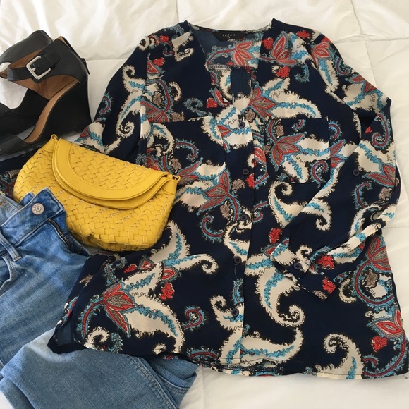 Pagani navy & red paisley print collarless blouse, NZ6 (US0) - Picture 5 of 5